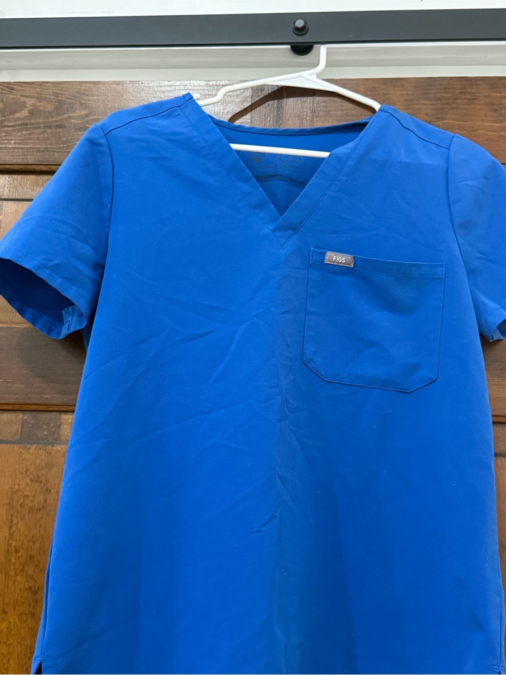 Figs Women's V-Neck Scrub Top - Royal Blue